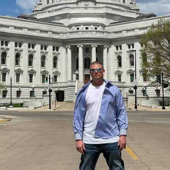 Meet your Posher, Ricky - Picture 1 of 1